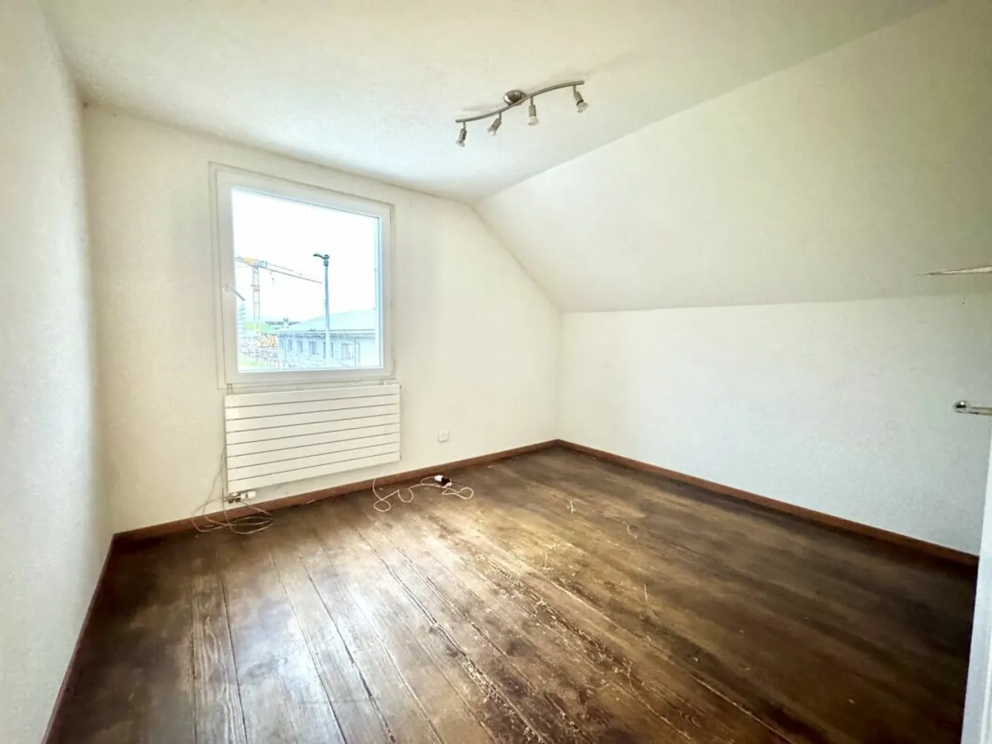 Single-family home with land reserve & horse stable - expansion potential - Photo 11 of 18