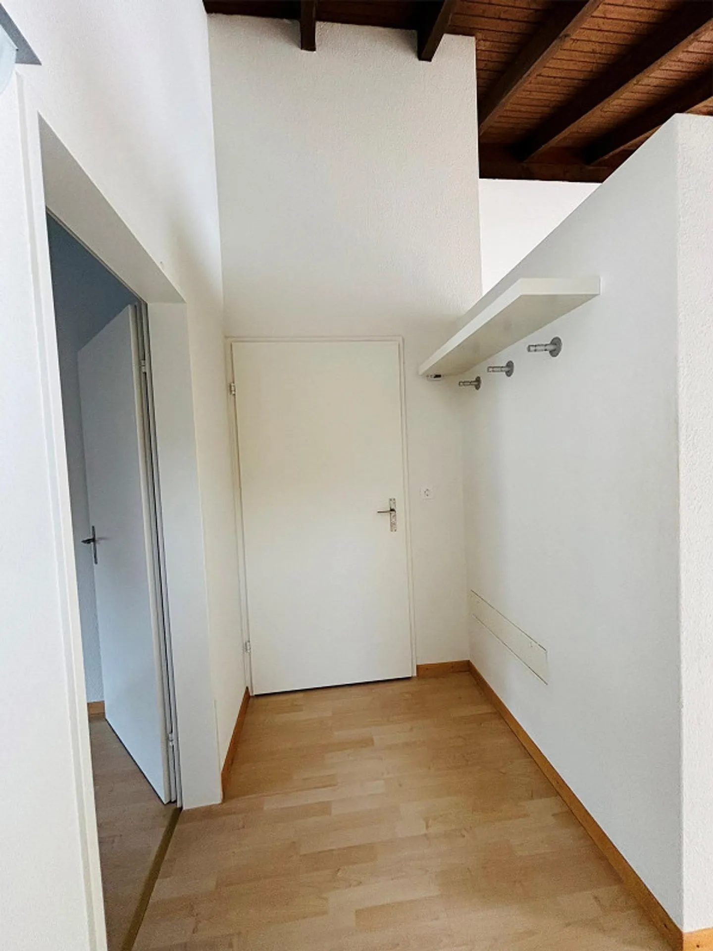 Helle 2-Zimmer Loft in Unterägeri - Foto 4 von 10