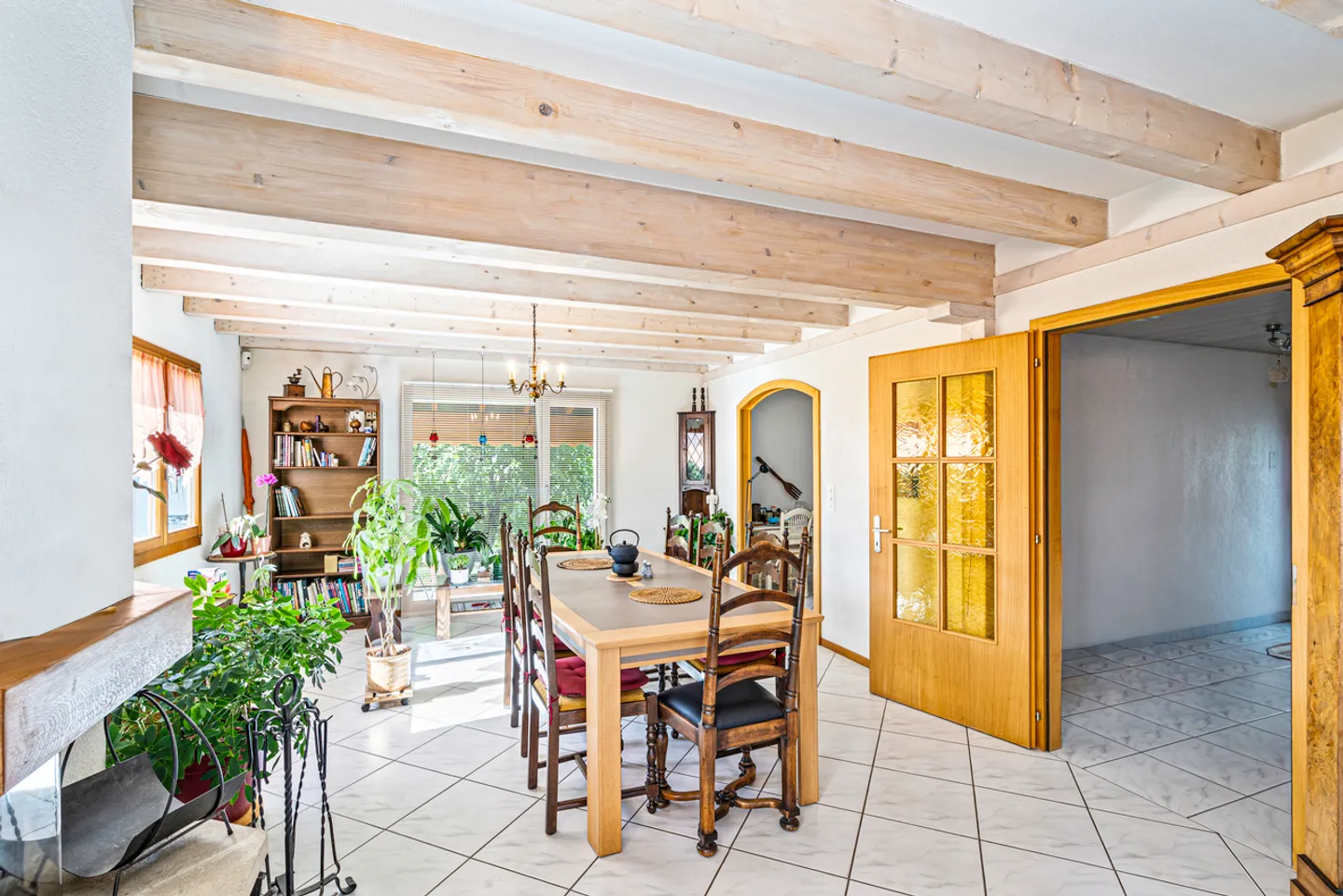 Gemütliches Familienhaus mit Terrasse und großem Garten - Foto 2 von 11