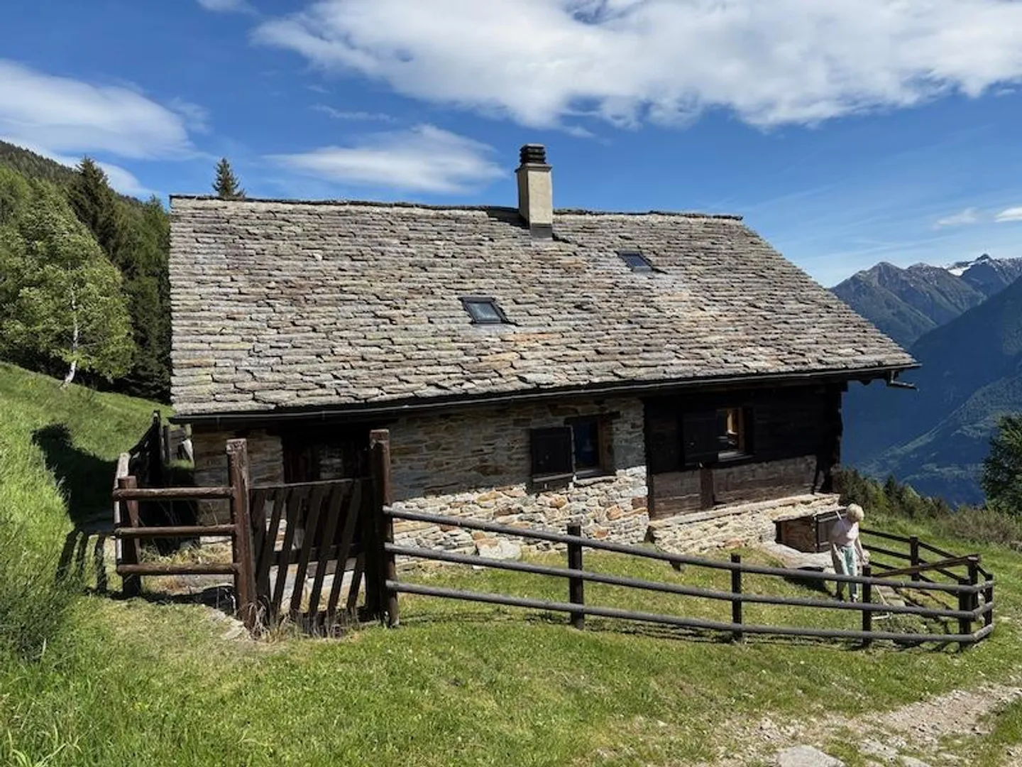 Beautiful Mountain House in Leventina, Ticino - Photo 2 of 23