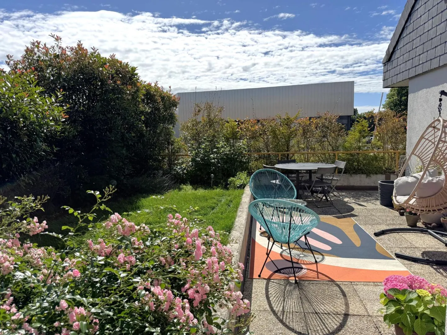 Bell'appartamento di 4,5 locali al piano giardino - Foto 2 di 13
