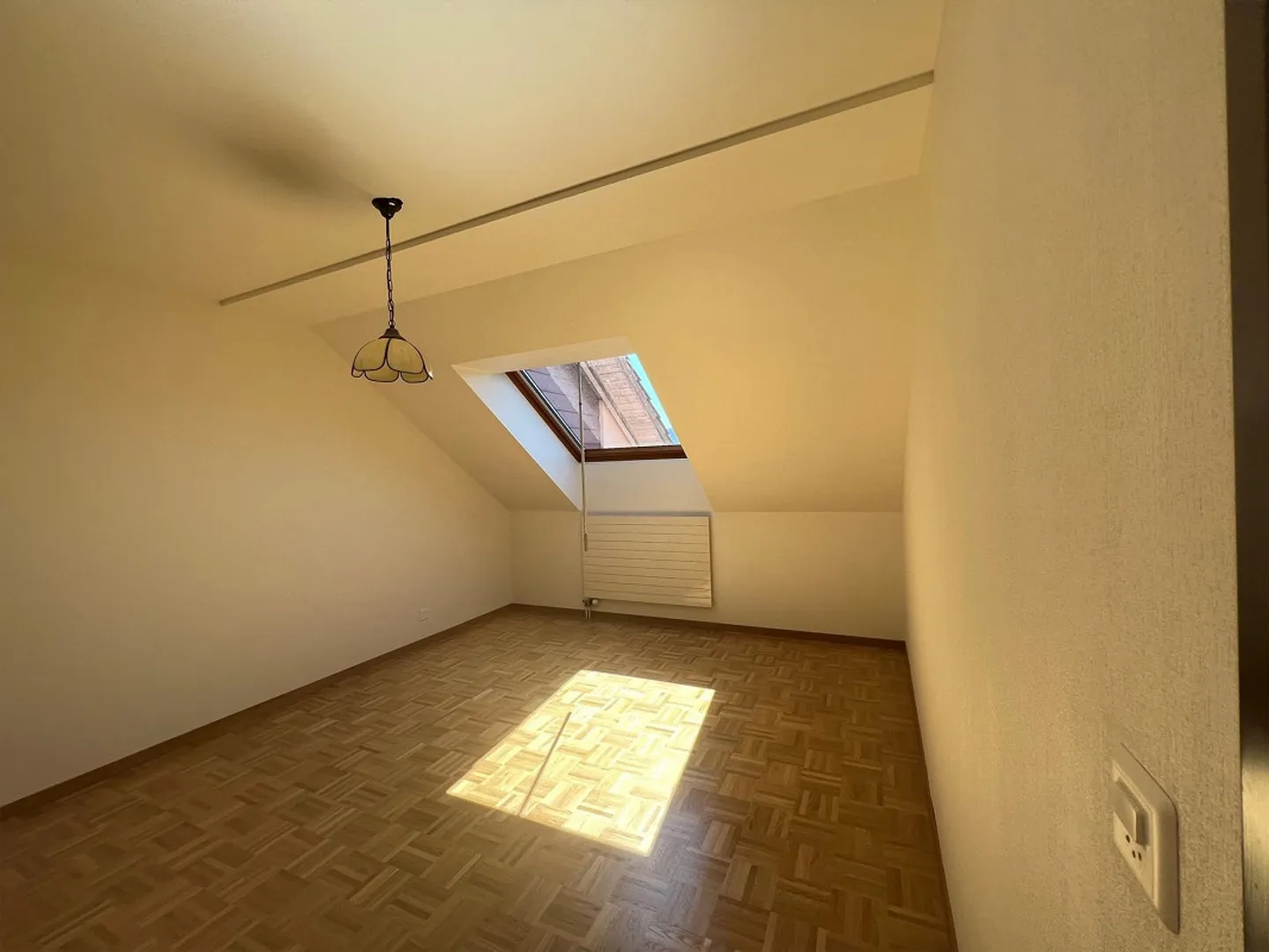 Appartamento luminoso con 2 stanze e balcone - Fino a 3 mesi di affitto offerti! - Foto 5 di 7