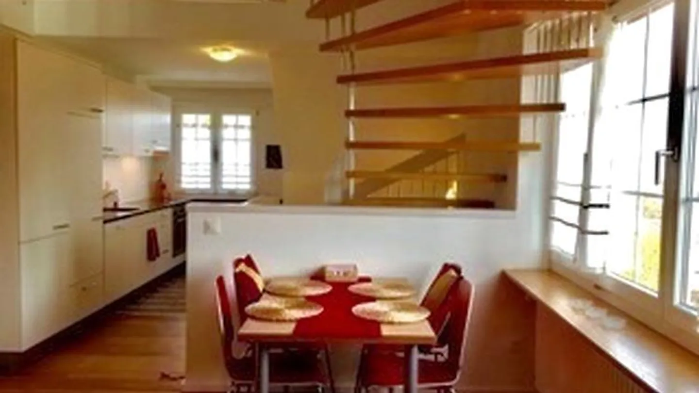 APPARTAMENTO DUPLEX DI 3½ LOCALI A LIESTAL (BL), ARREDATO - Foto 4 di 10