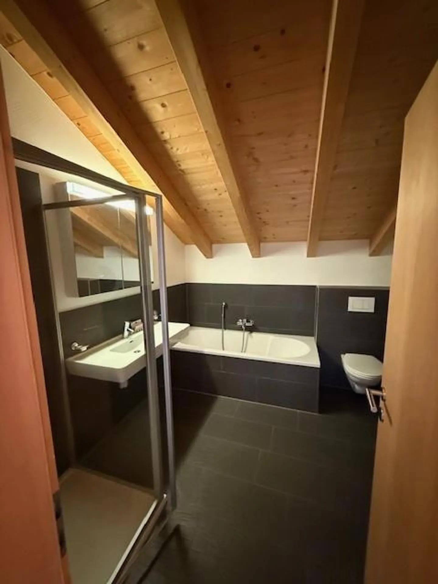 Charmante appartement duplex de 5 pièces - Photo 3 sur 9