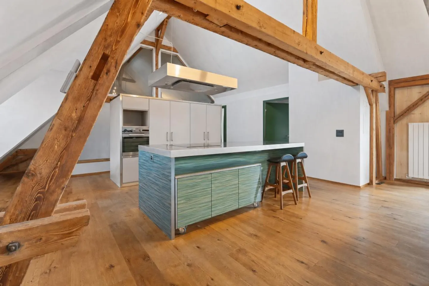 Appartement penthouse 2,5 pièces avec terrasse sur le toit - Quartier 4 - Photo 1 sur 24
