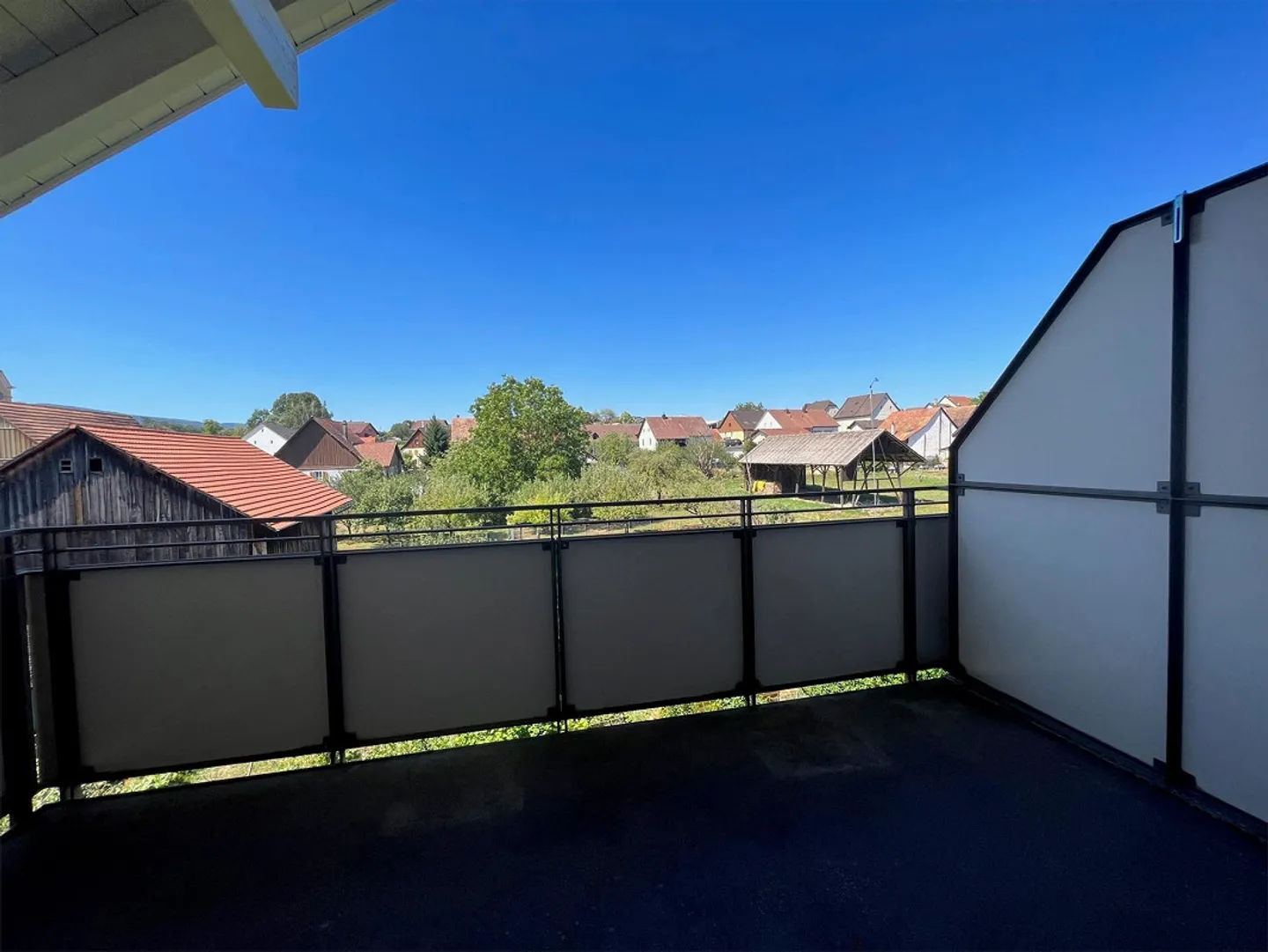 Appartamento luminoso con 2 stanze e balcone - Fino a 3 mesi di affitto offerti! - Foto 7 di 7