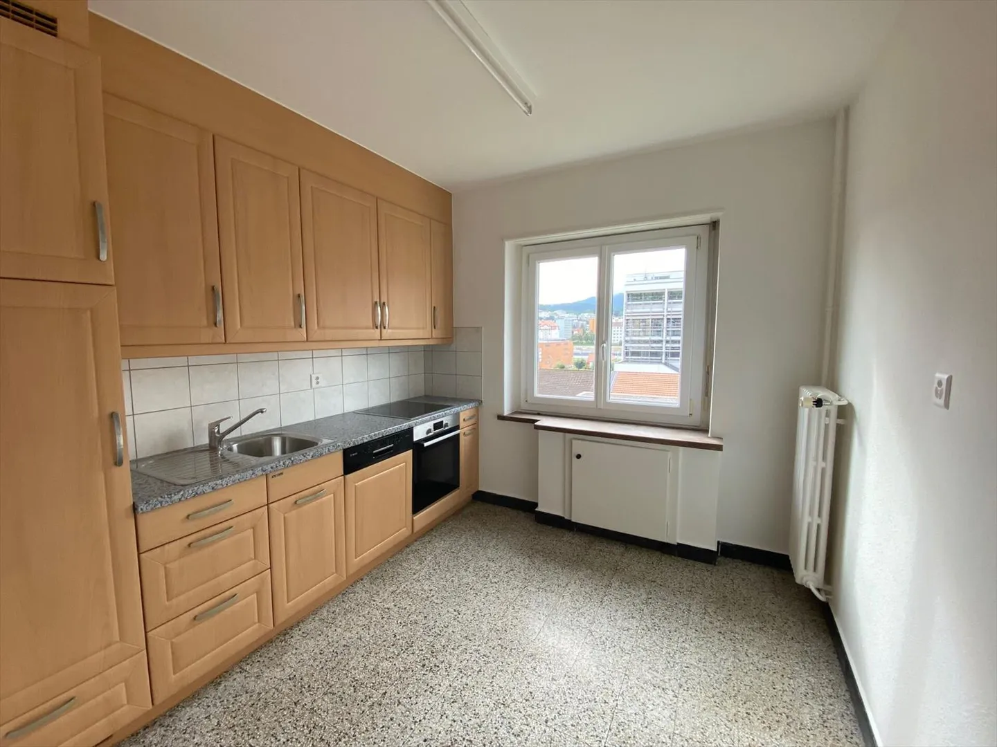 Appartamento di 3,5 vani con balcone - Ristrutturato - Foto 2 di 7