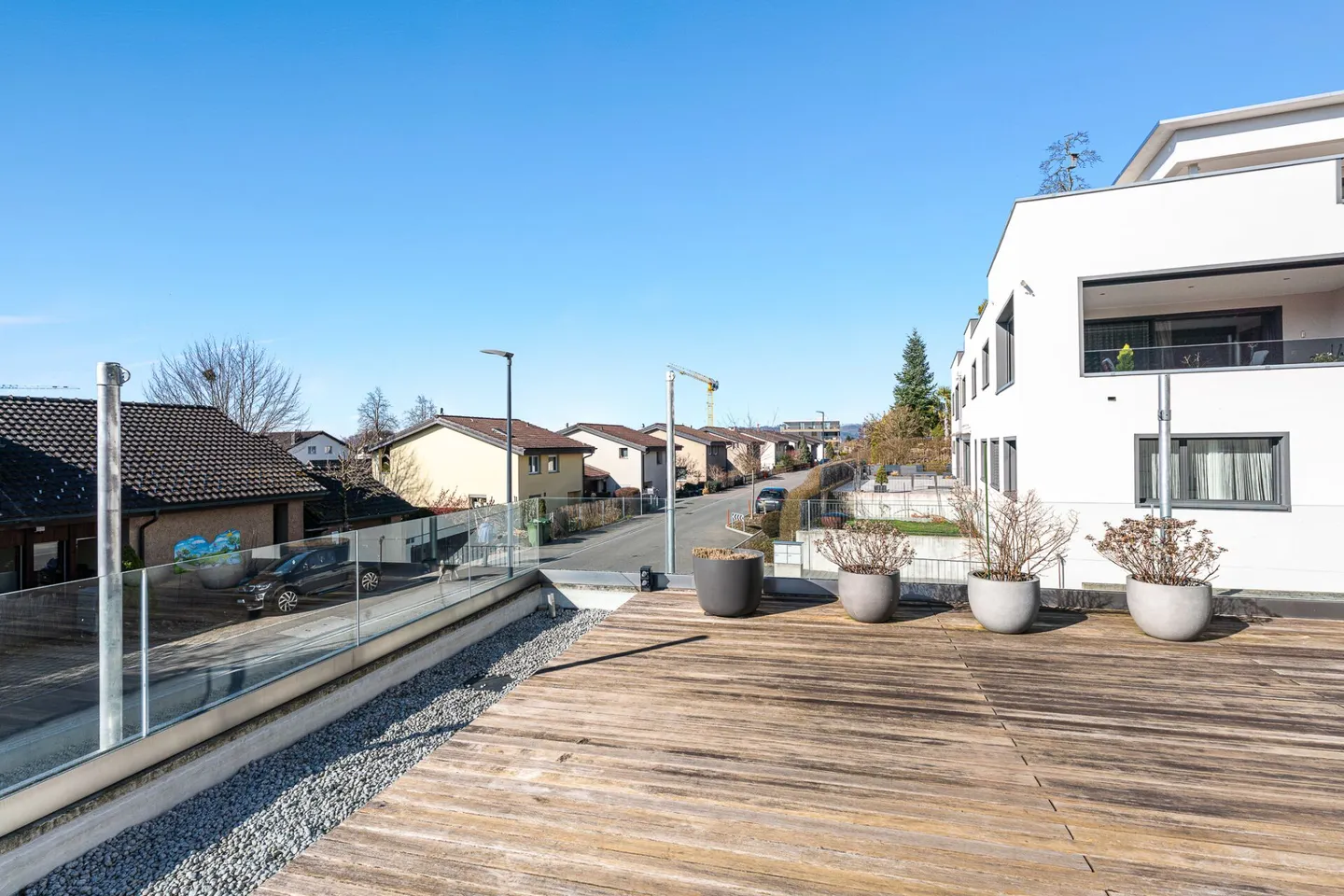 Traumhaftes 5.5 Zimmer-Haus mit cooler Relax-Terrasse - Foto 3 von 16