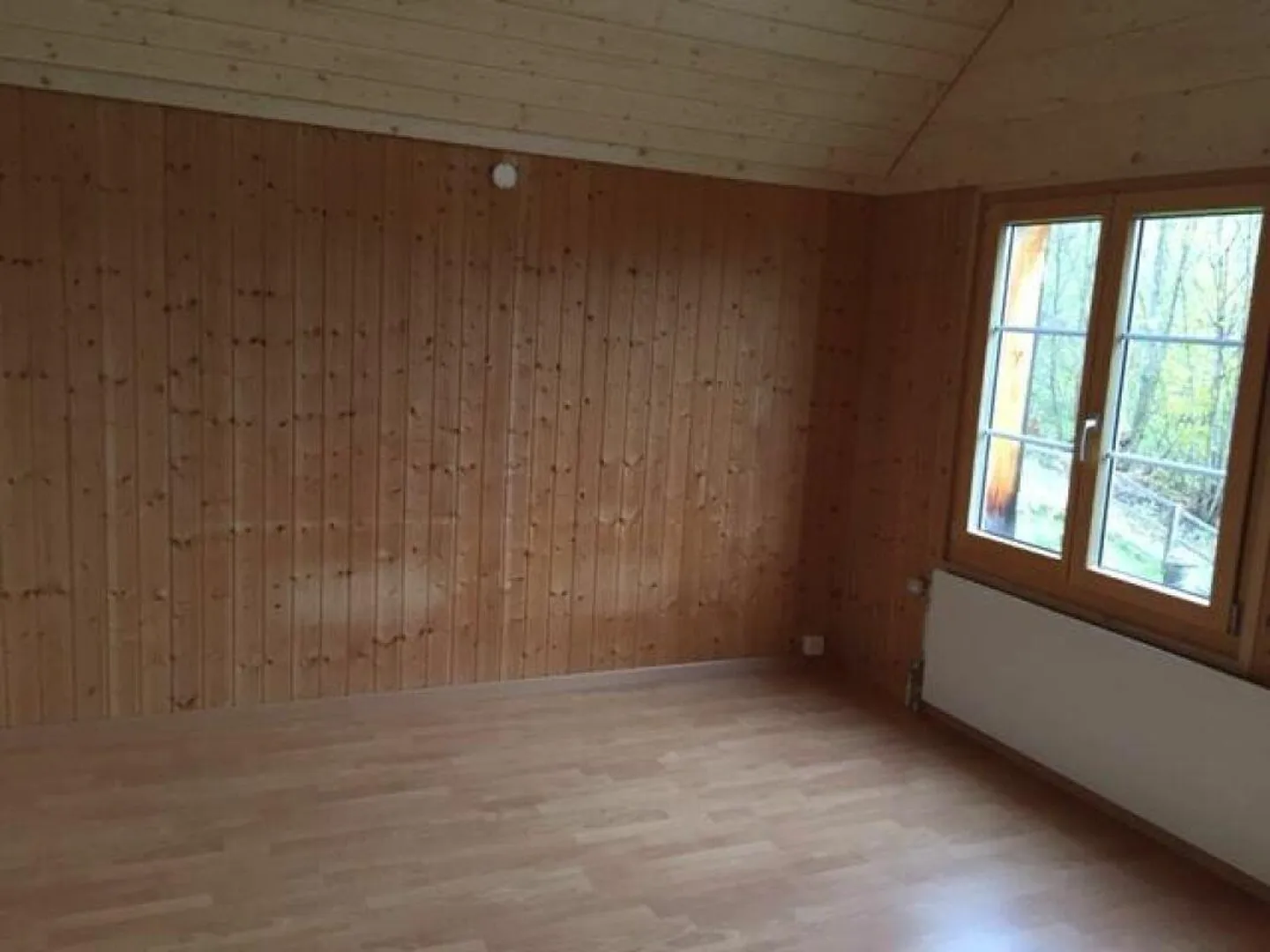 Casa unifamiliare nel verde con vista mozzafiato - Foto 9 di 17