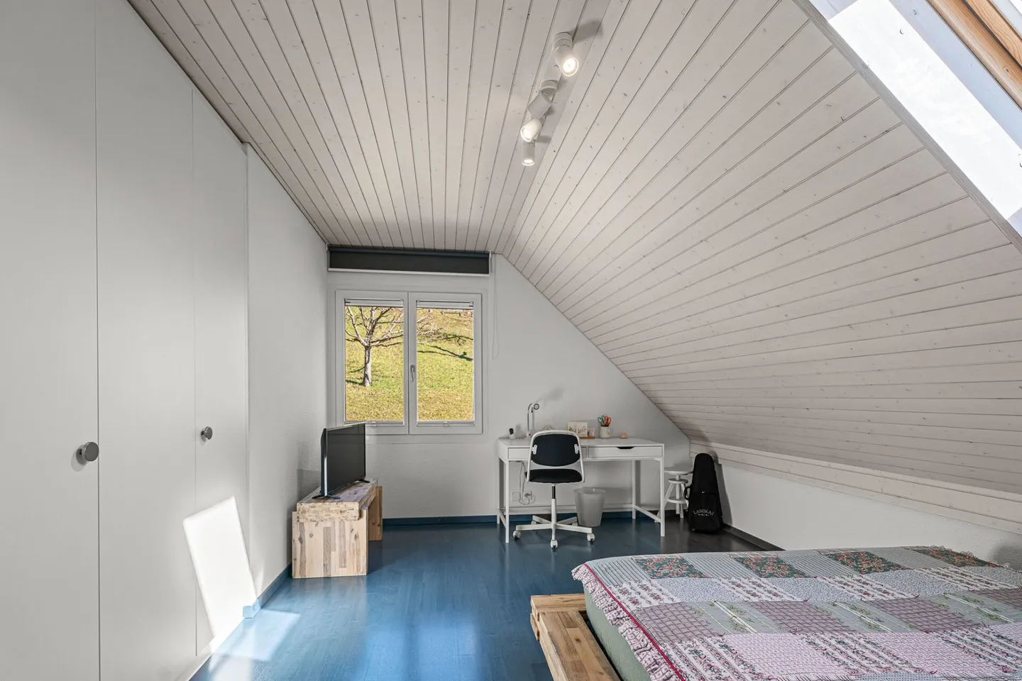 Traumhaftes 5.5 Zimmer-Haus mit cooler Relax-Terrasse - Foto 12 von 16