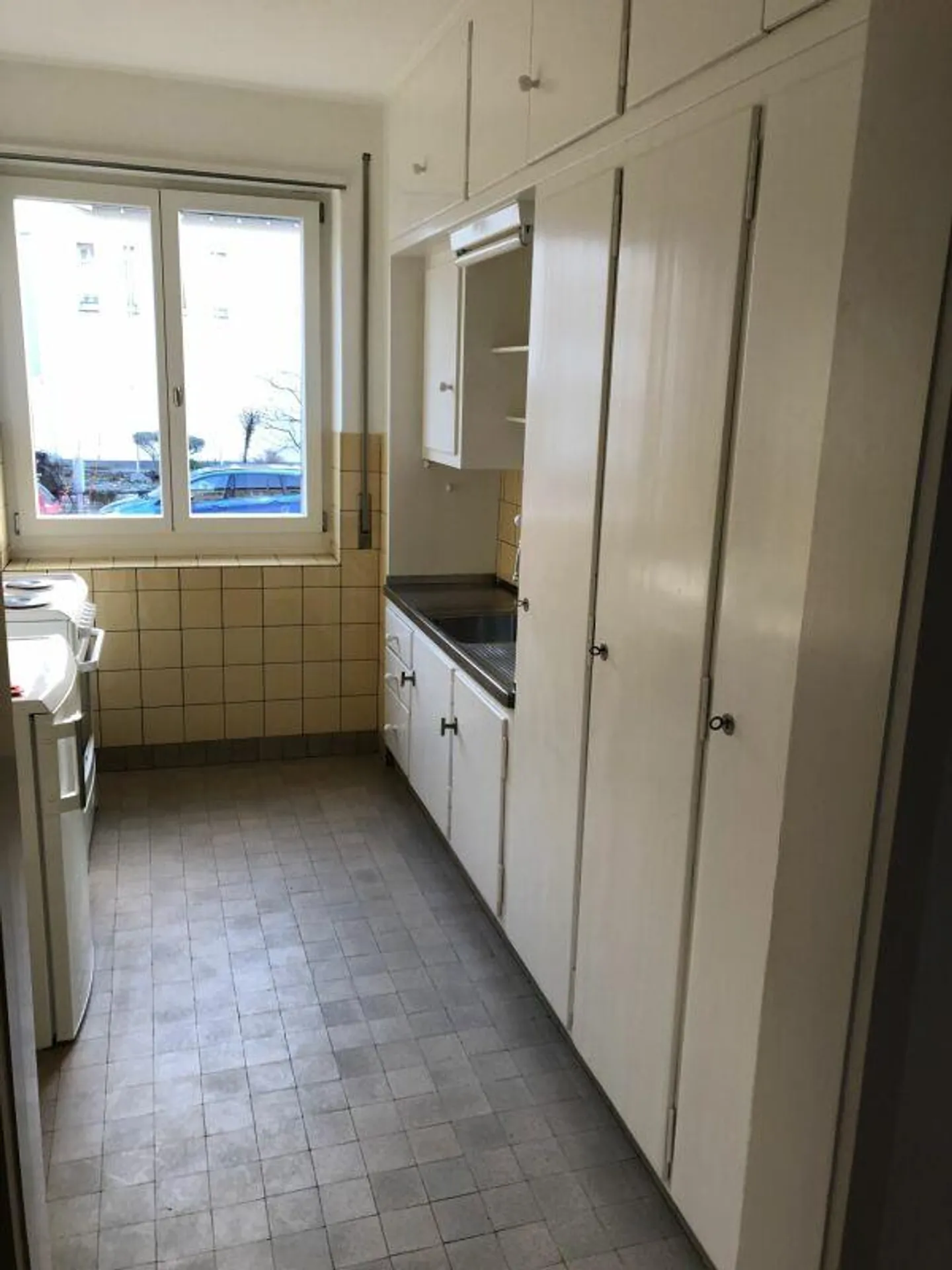 Affordable apartment in a popular location - Photo 2 of 4