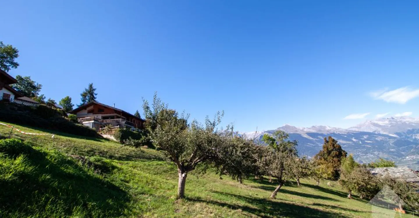Superb plot of 2,978 m² to build 5 minutes from the slopes - Photo 3 of 5
