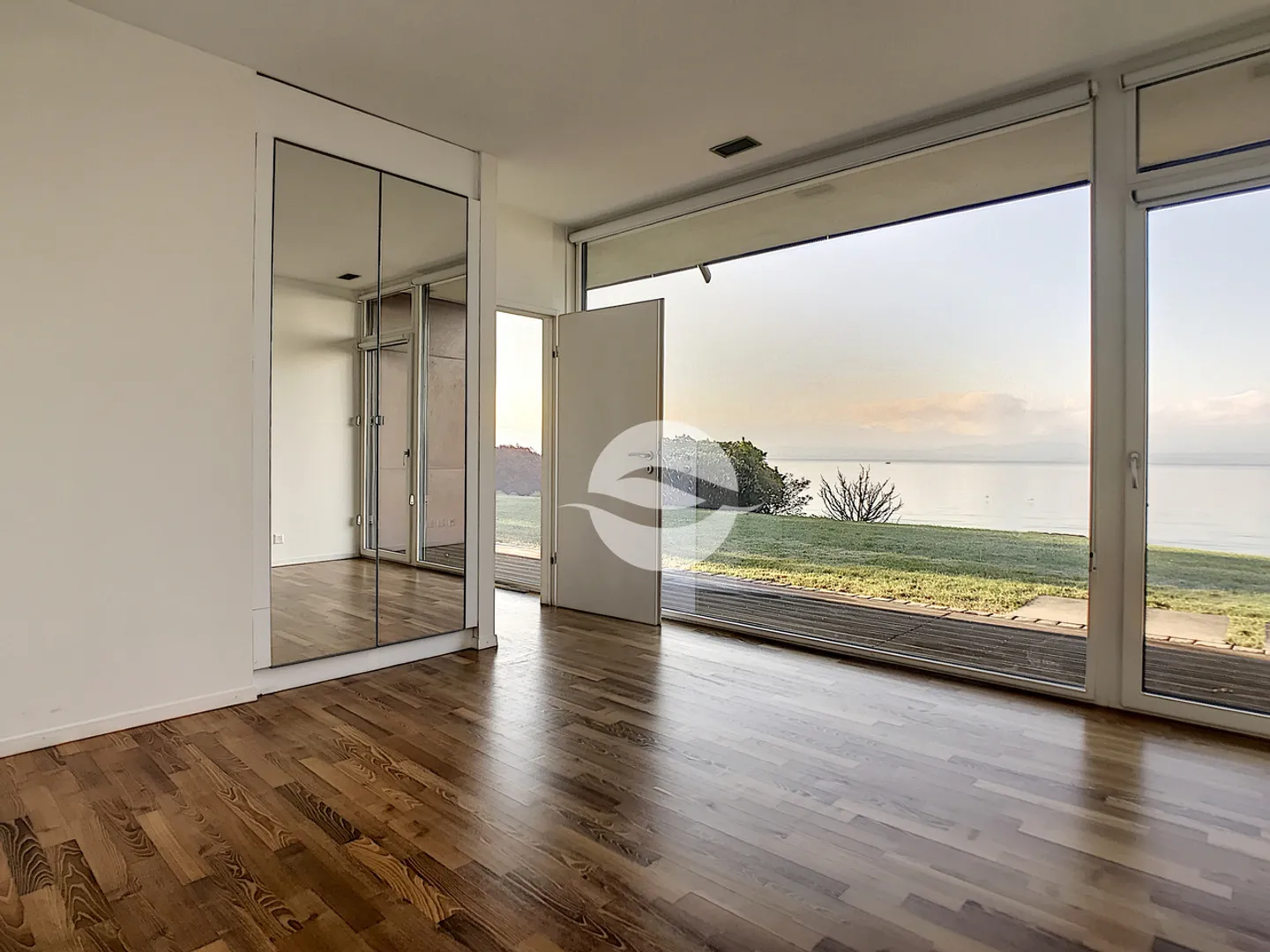 Appartamento contemporaneo a lago - Foto 7 di 14