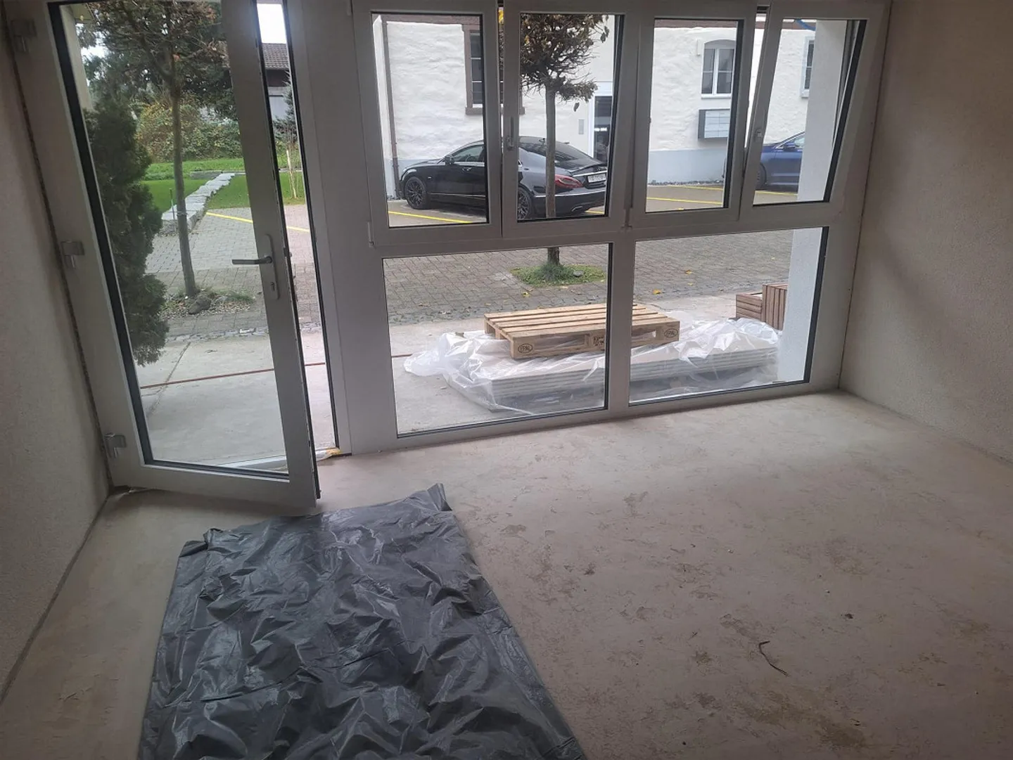 Neue 3  1/2 Zimmer Wohnung in umgebauter Scheune! - Foto 3 von 4