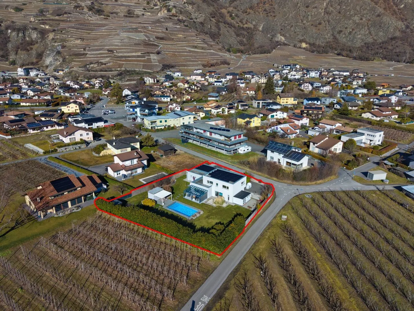 Villa contemporanea con piscina a Fully! - Foto 7 di 13