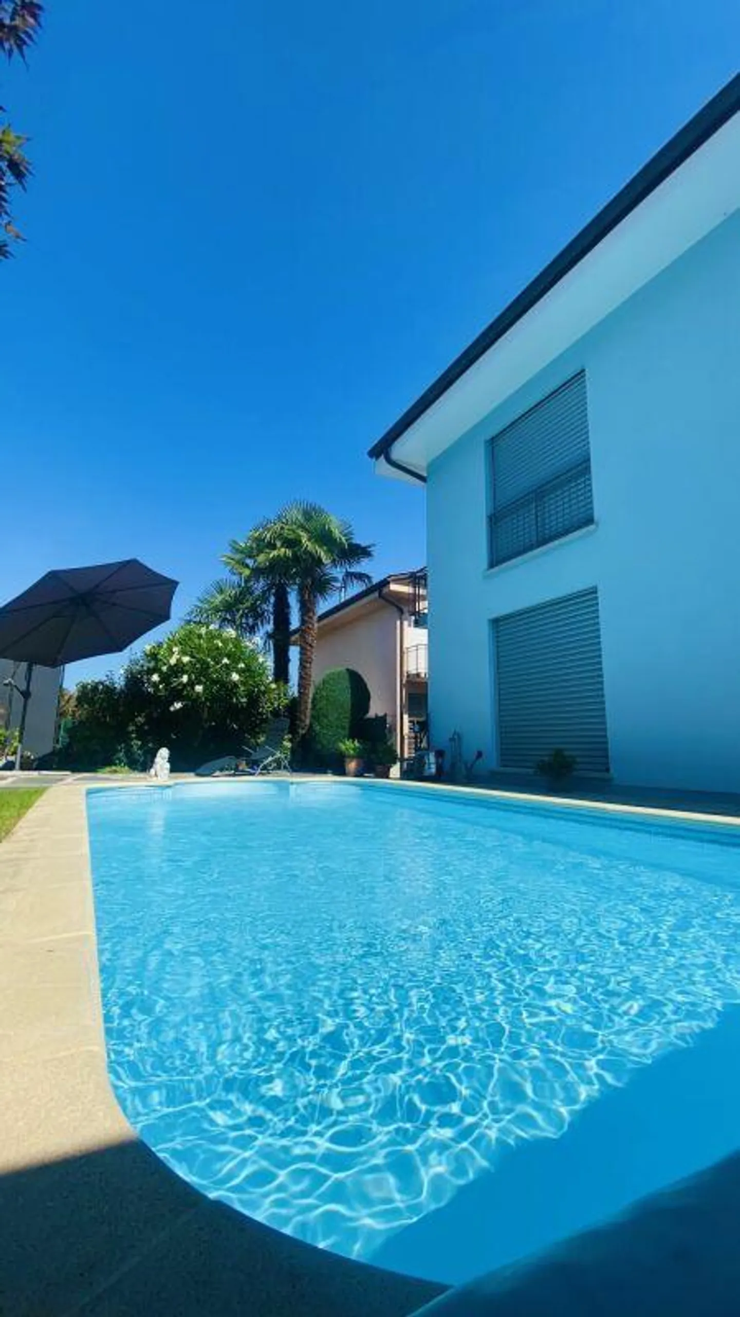 Detached, well-maintained single-family house with swimming pool - Photo 16 of 20