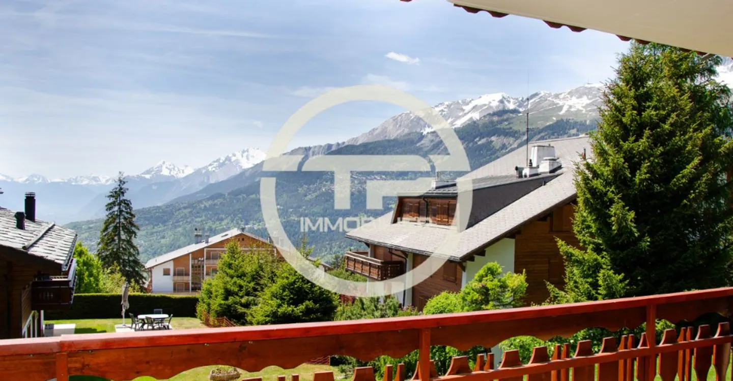 Bright 4.5-room apartment just 5 minutes by car from the center of Crans - Ref. 1007-661 - Photo 1 of 12