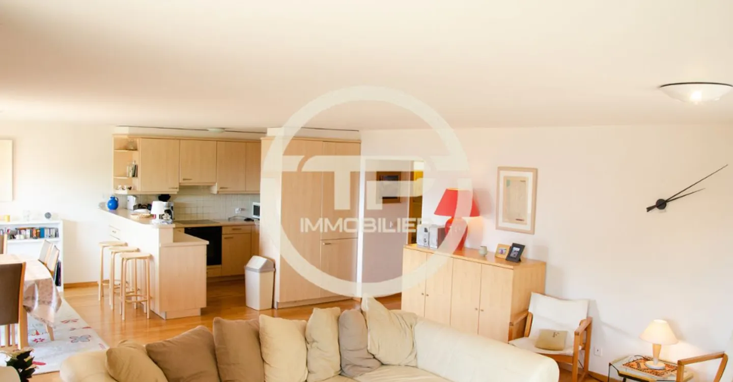 Bright 4.5-room apartment just 5 minutes by car from the center of Crans - Ref. 1007-661 - Photo 5 of 12