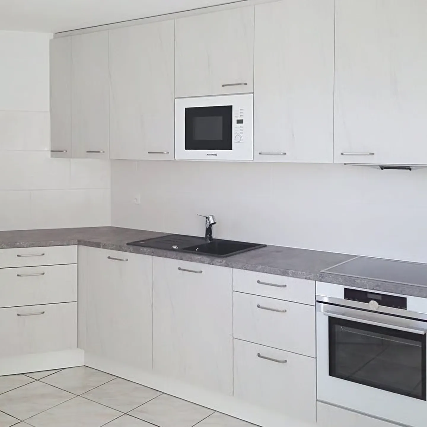 Wunderschöne 3,5-Zimmer-Wohnung mit Kamin in Clarens - Foto 9 von 13