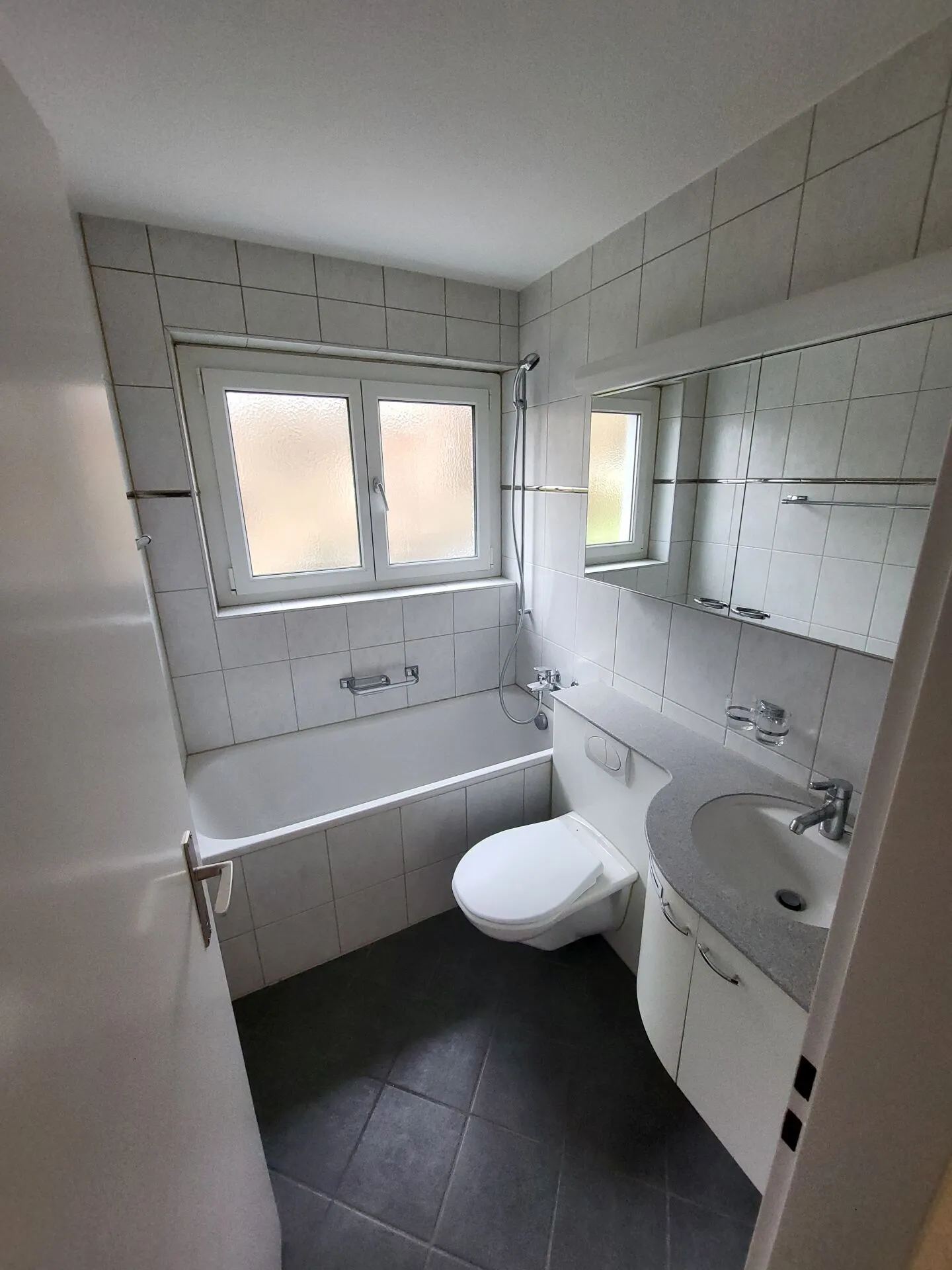 Un petit rêve dans 2 pièces cherche un nouveau locataire à Untersiggenthal - Photo 7 sur 8