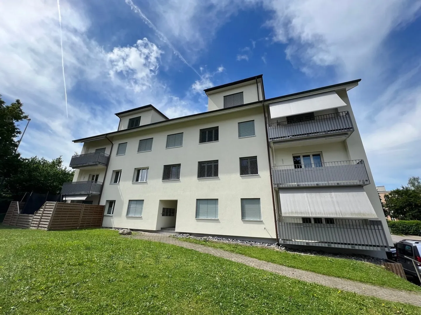 Living in the city of Brugg AG - Photo 2 of 9