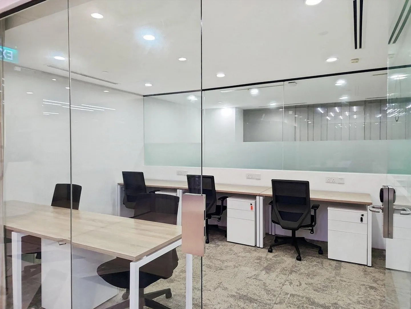 Ufficio privato per 30 presso Regus Pont Rouge - Foto 1 di 9
