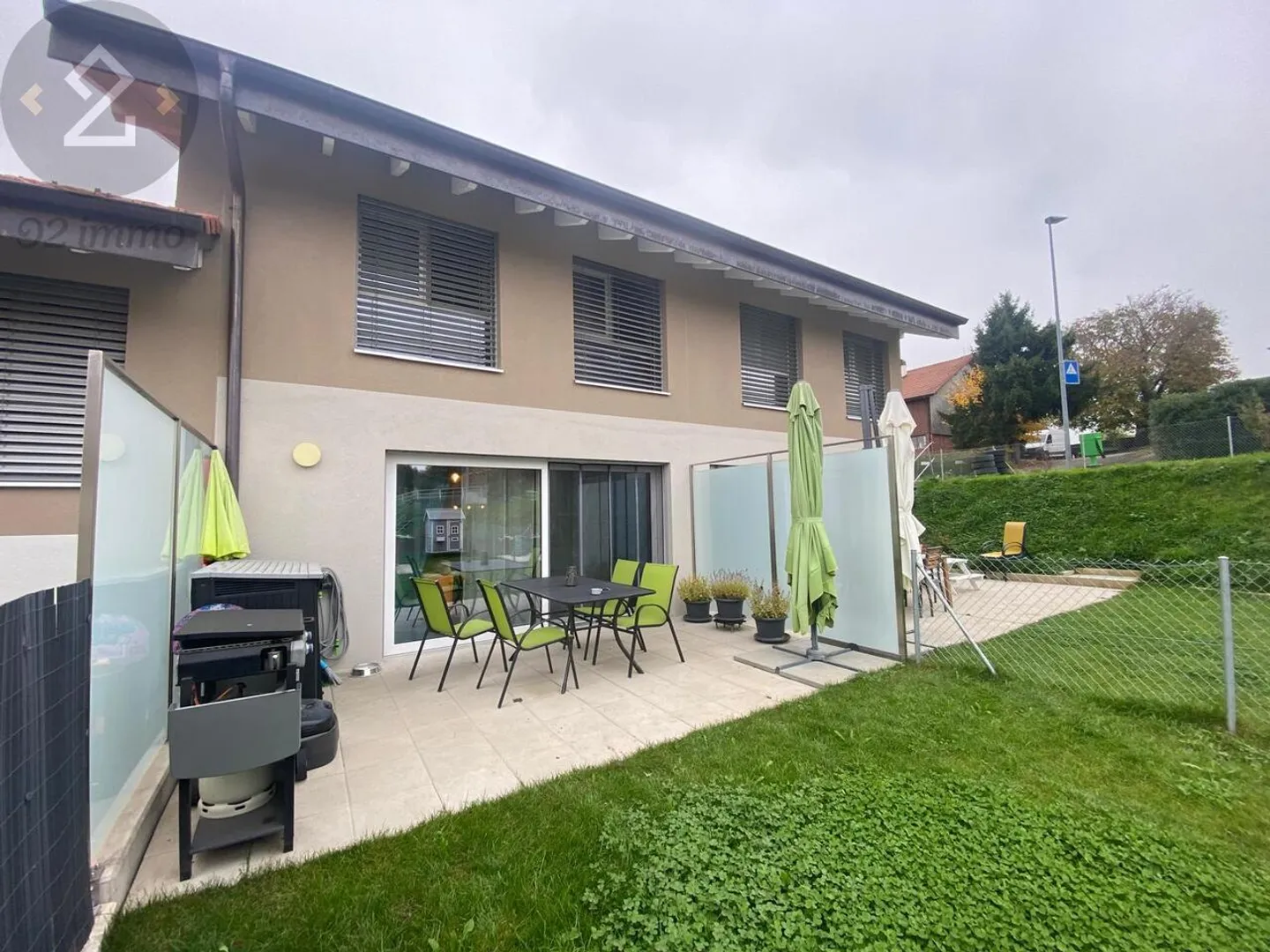 Villa jumelée 5,5 pièces à 5 min de Romont - Photo 1 sur 12