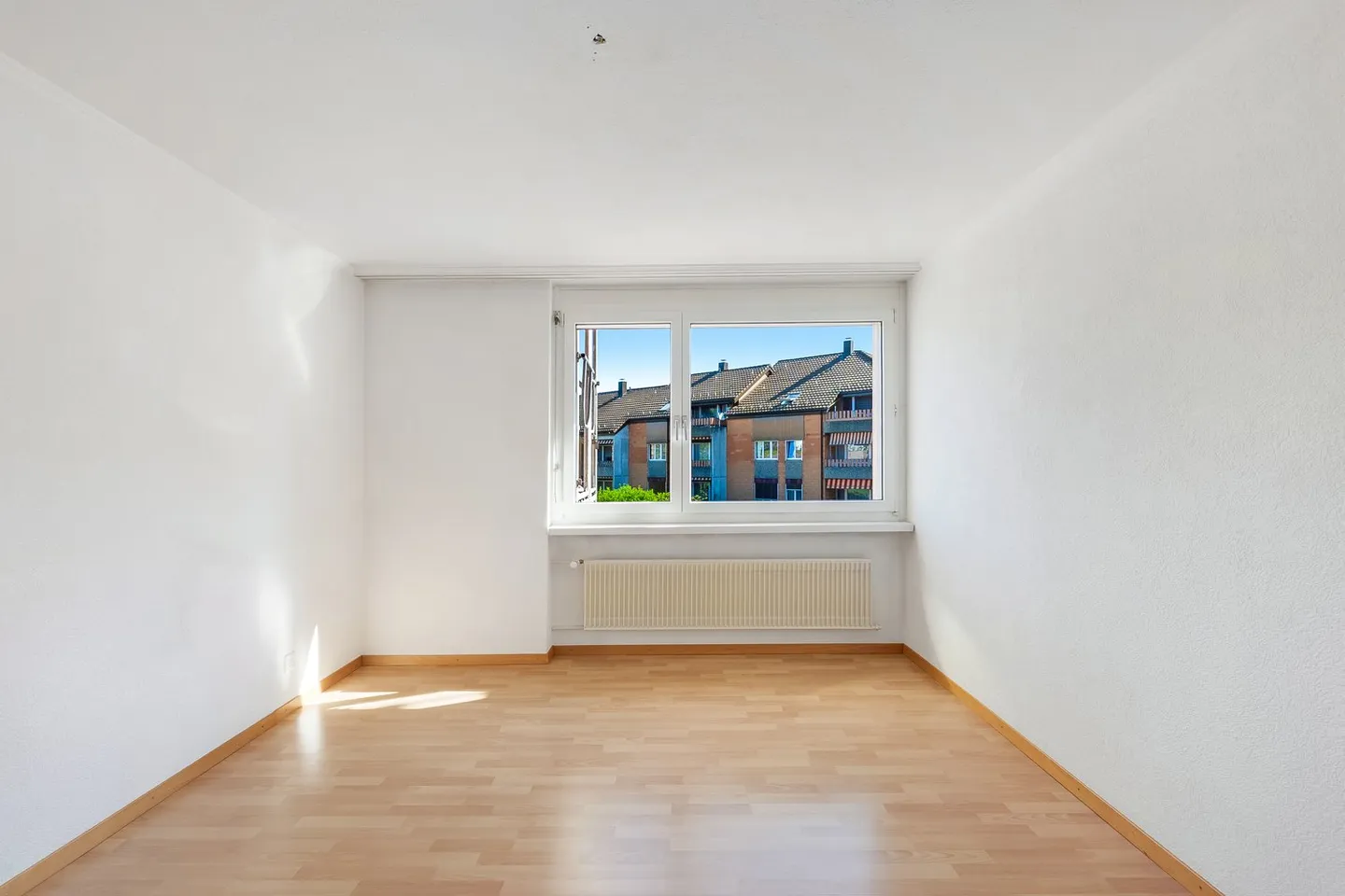 Helle 4.5-Zimmer Wohnung mit Blick ins Grüne - Photo 7 of 11