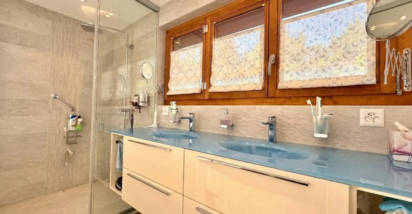 Magnificent 5.5-room apartment, Ski-In - Ski-Out, at the foot of the Arnouva-Signal ski lifts - Photo 9 of 12
