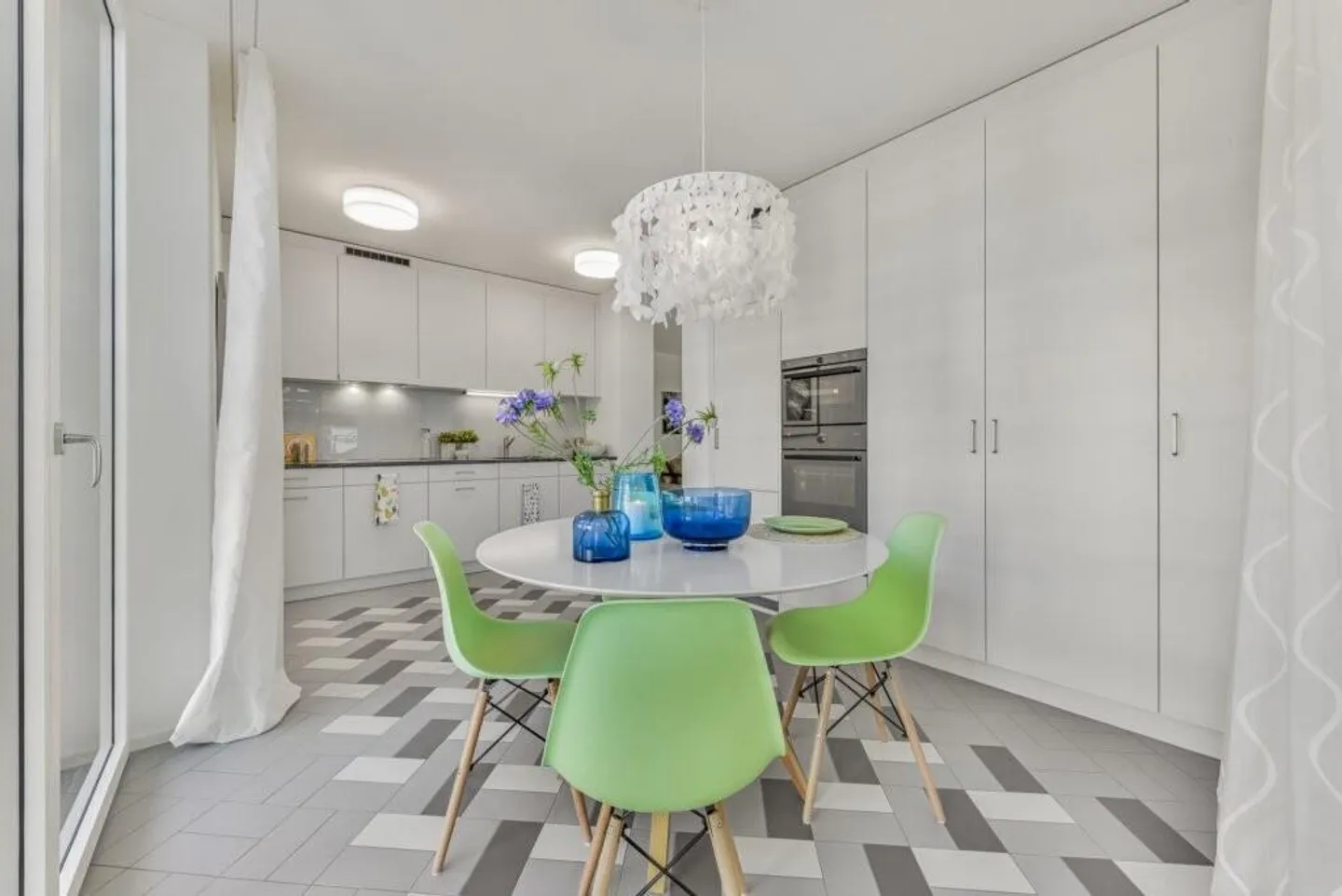 Bright and cozy 3.5-room maisonette apartment by the Limmat - Photo 3 of 5