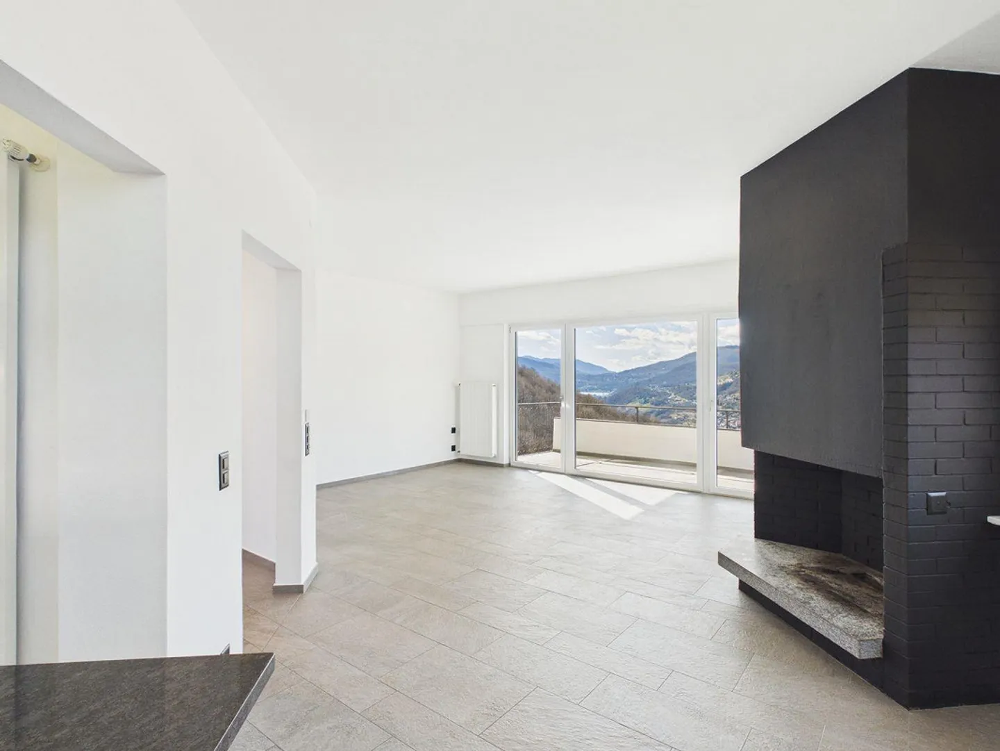 Panoramic Villa with Large Garden and Open View – Breganzona - Photo 7 of 27