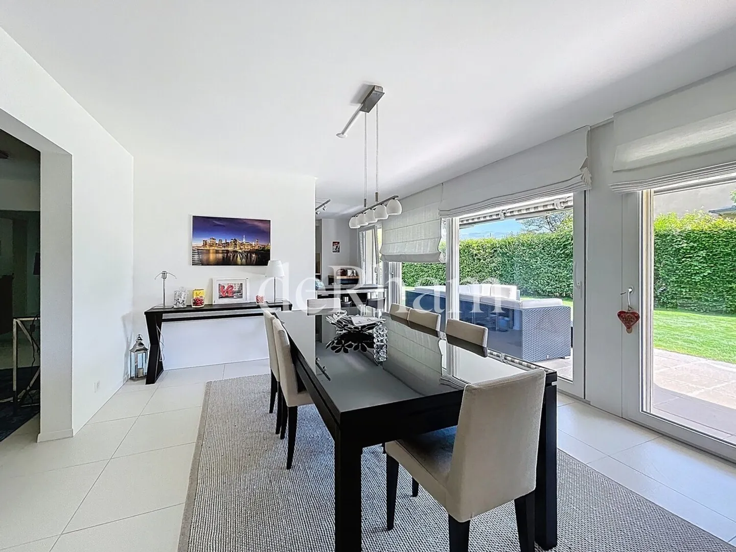 Spazioso appartamento di 5.5 locali con terrazzo e giardino privato - Foto 5 di 10
