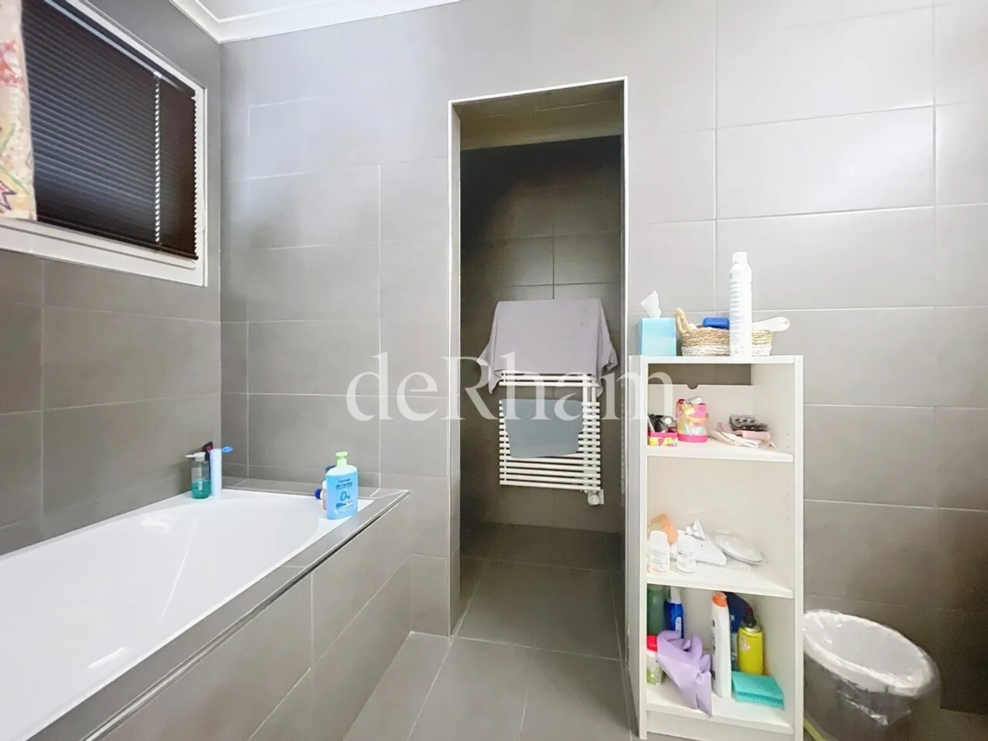 Spazioso appartamento di 5.5 locali con terrazzo e giardino privato - Foto 6 di 10