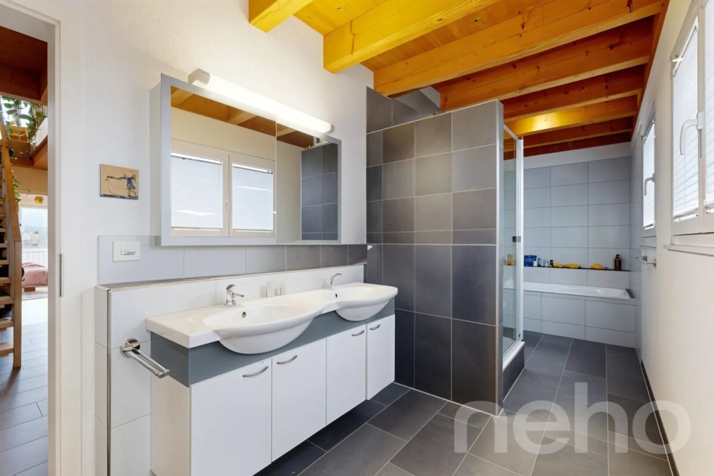 Family-friendly semi-detached house with garden and Niesen view - Photo 7 of 12