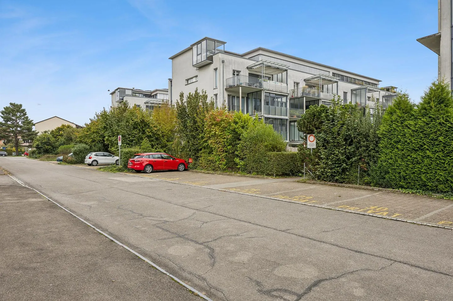 Exclusive penthouse with 5.5 rooms and panoramic view in Hübeliacker Suhr - Photo 1 of 13