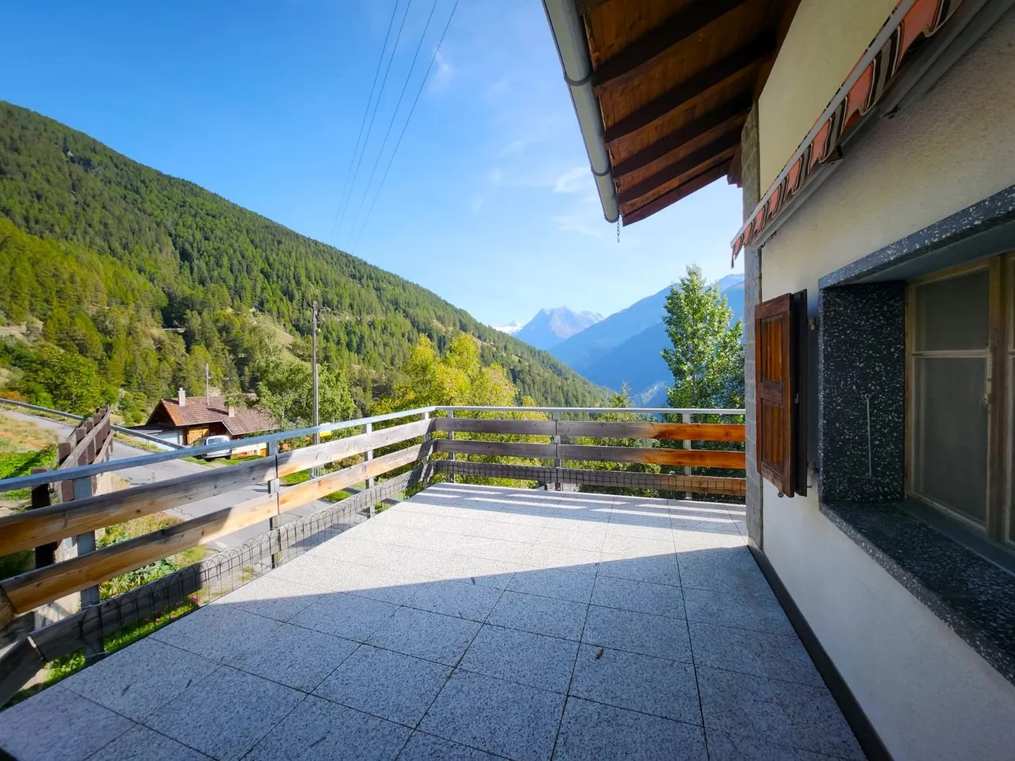 Réservé : Maison avec un grand potentiel de rénovation et vue panoramique à Trogne (St-Martin) - Photo 1 sur 21