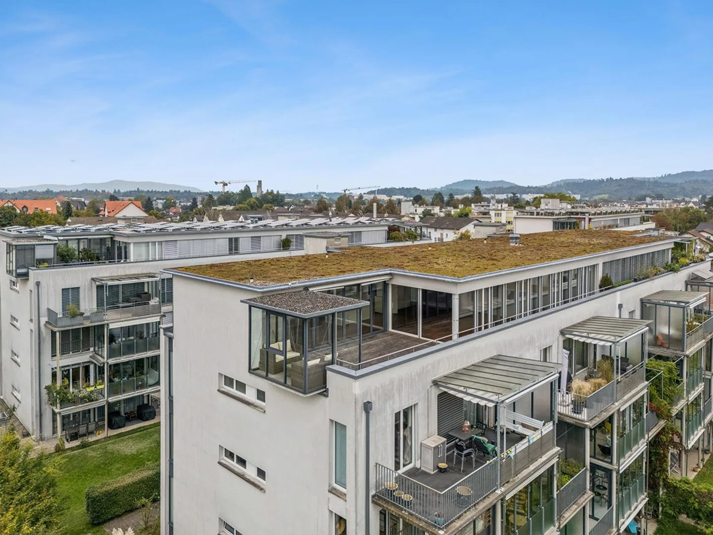 Exclusive penthouse with 5.5 rooms and panoramic view in Hübeliacker Suhr - Photo 10 of 13