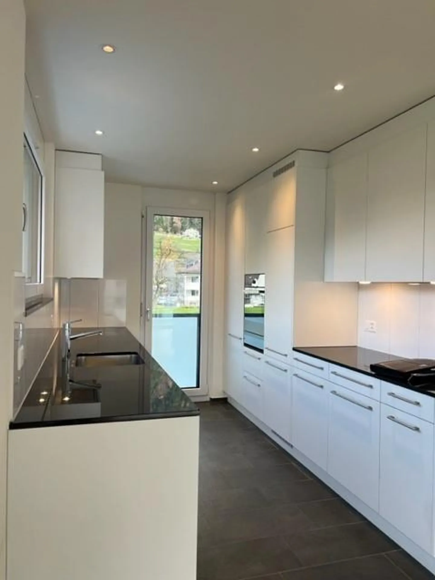 Stilvolle 4.5 Zimmerwohnung - Foto 3 von 9