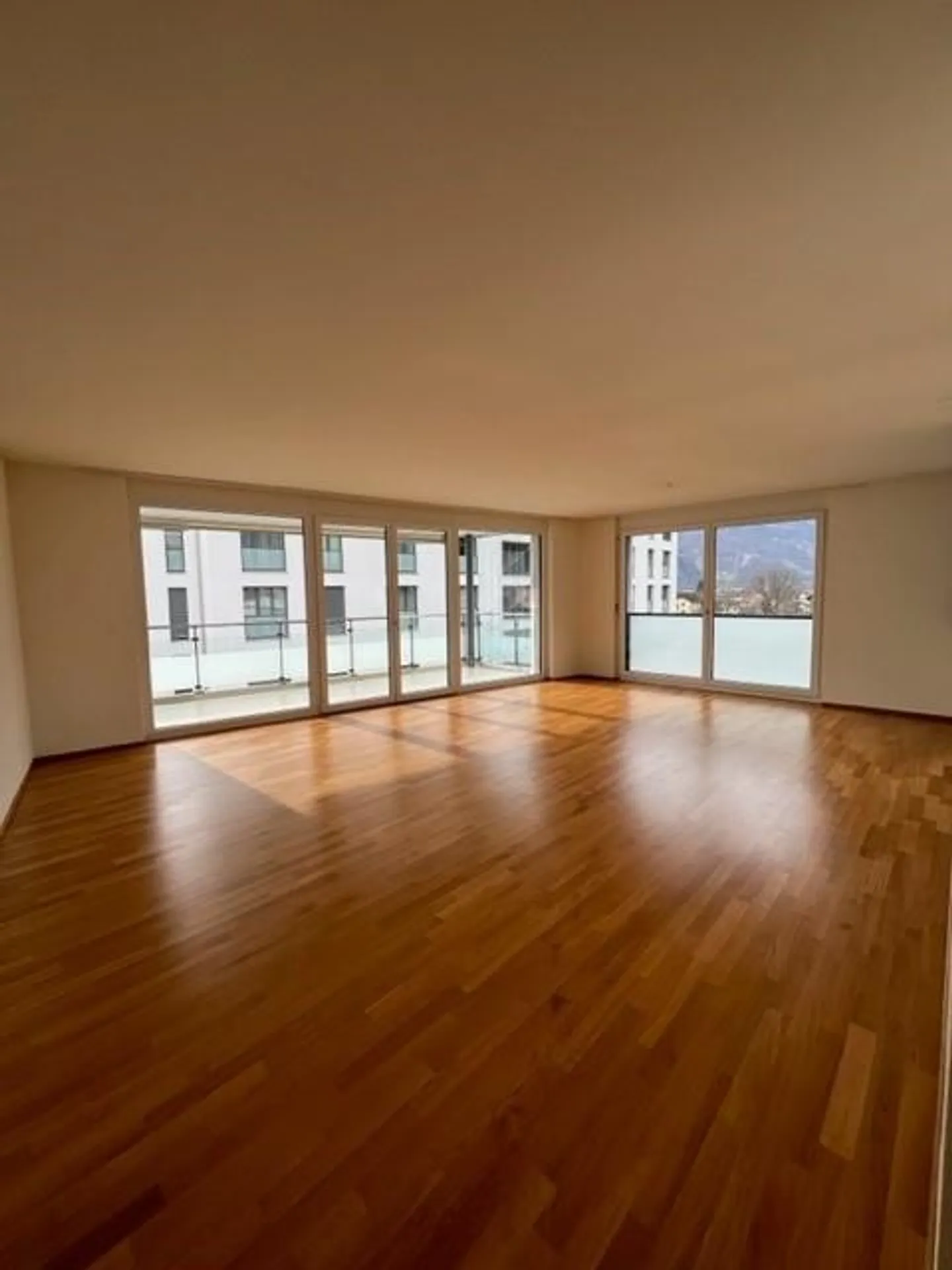Stilvolle 4.5 Zimmerwohnung - Foto 4 von 9