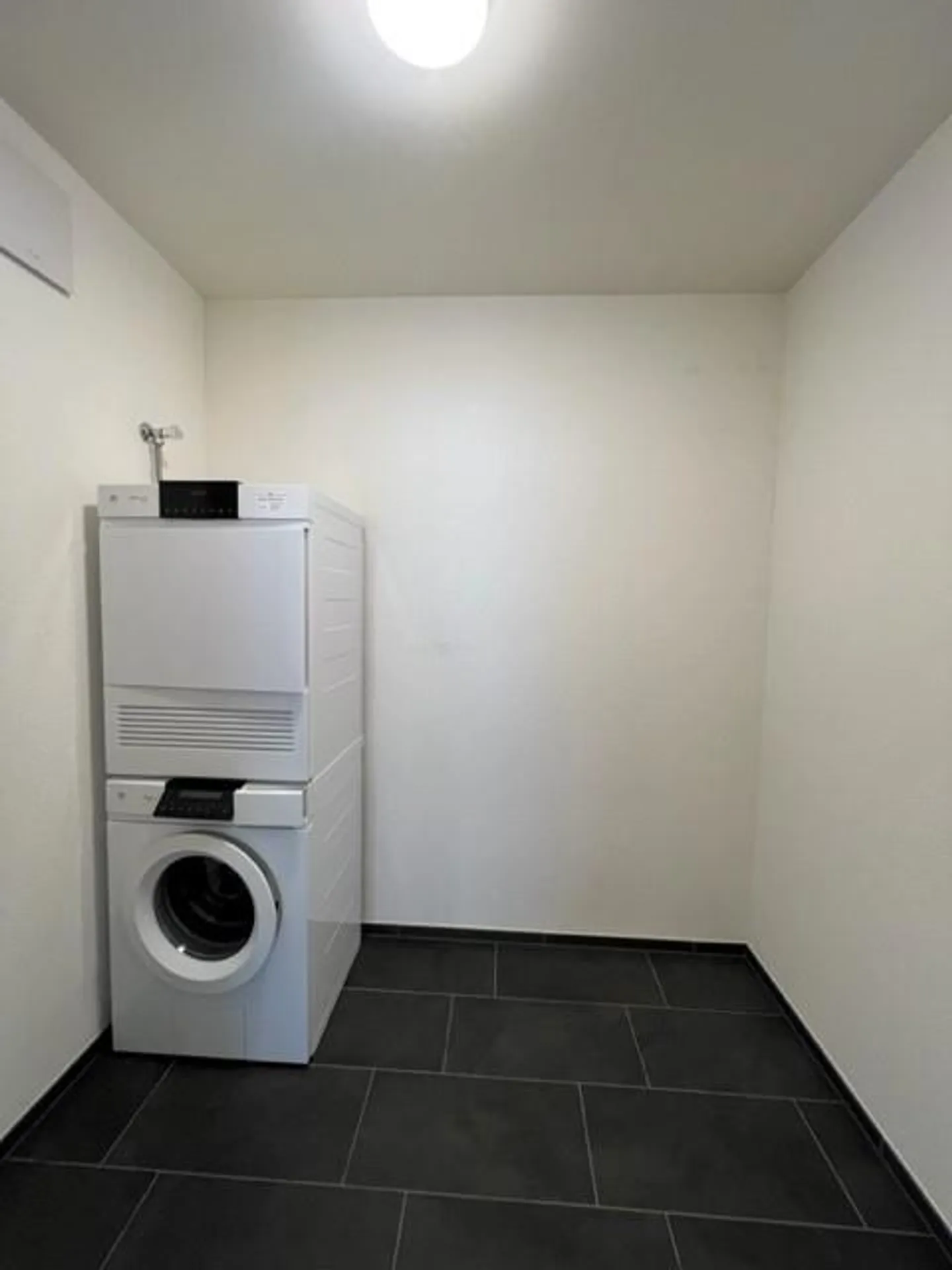Stilvolle 4.5 Zimmerwohnung - Foto 8 von 9