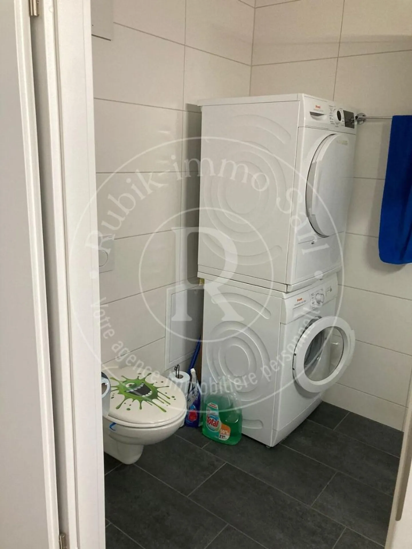 Bell'appartamento di 2,5 stanze con giardino e loggia - Foto 6 di 11