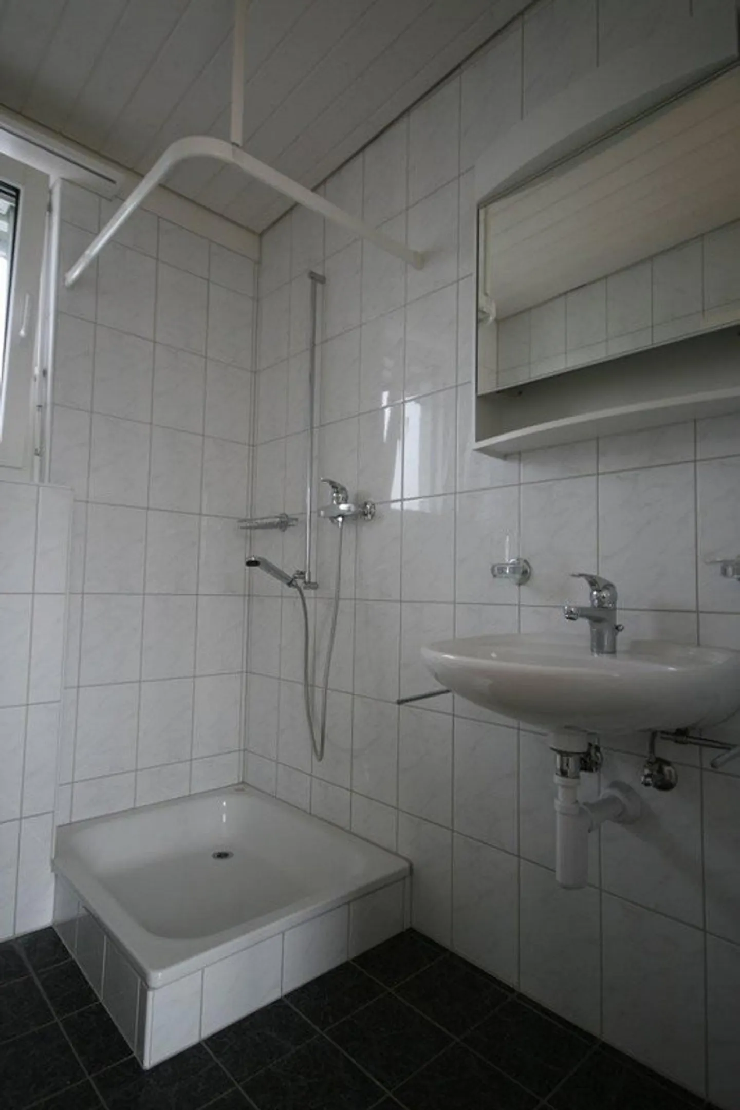 Zona residenziale tranquilla al confine con spazi verdi - Foto 4 di 5