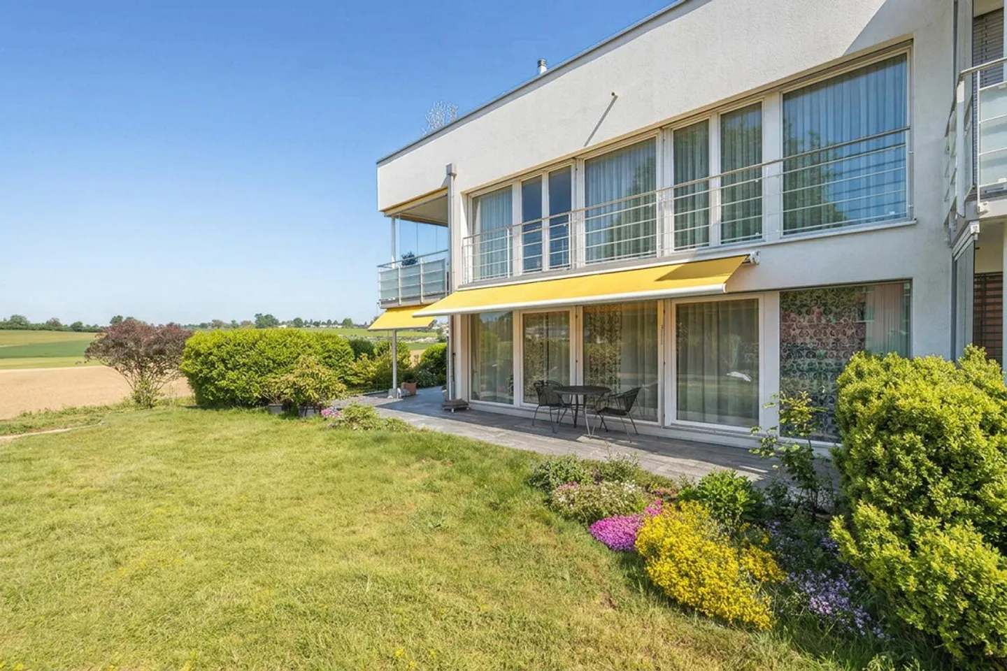 Appartement de jardin moderne dans un emplacement ensoleillé - Photo 1 sur 12