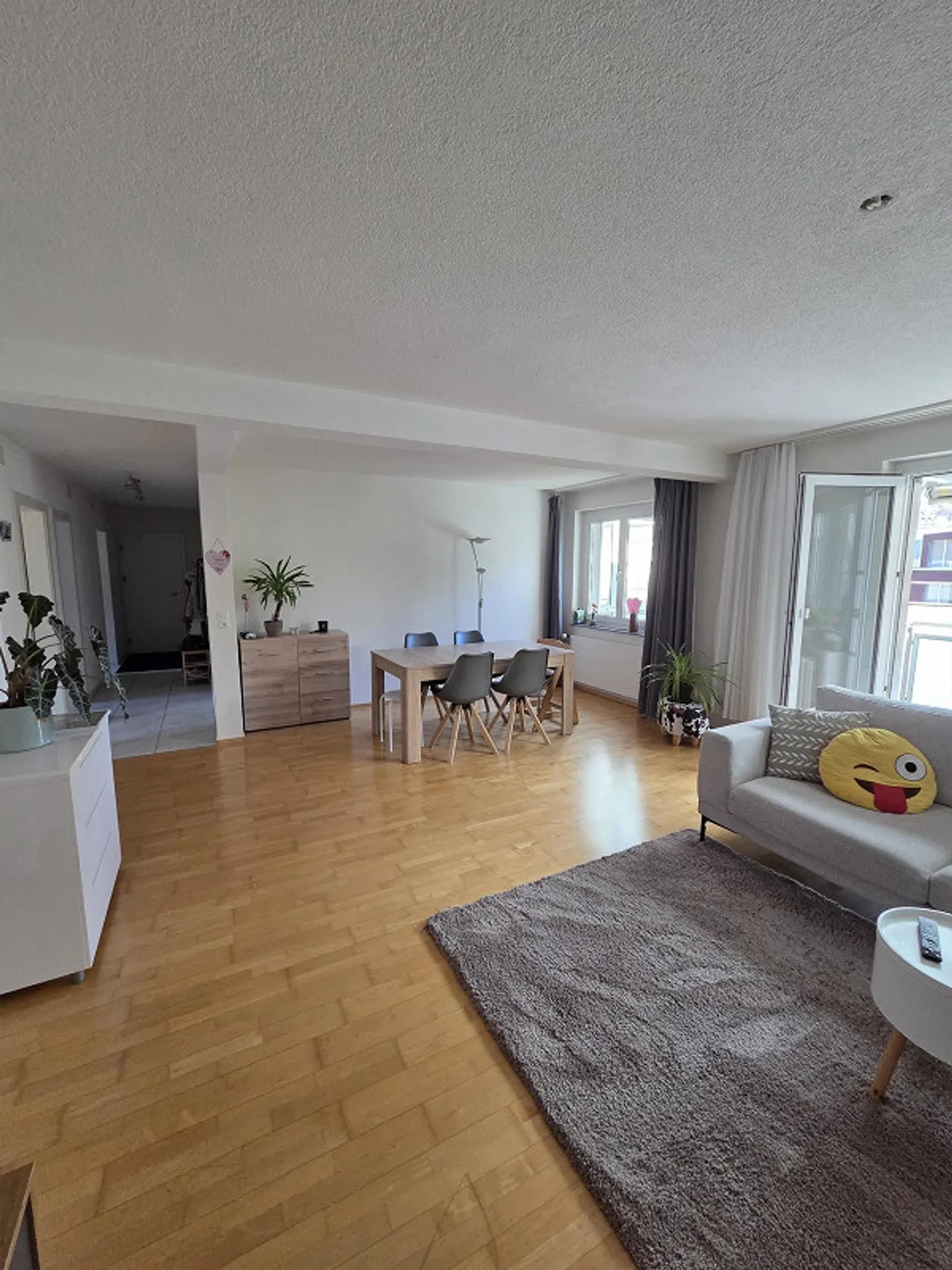 Freshly renovated 3.5 room apartment for rent - Photo 2 of 8