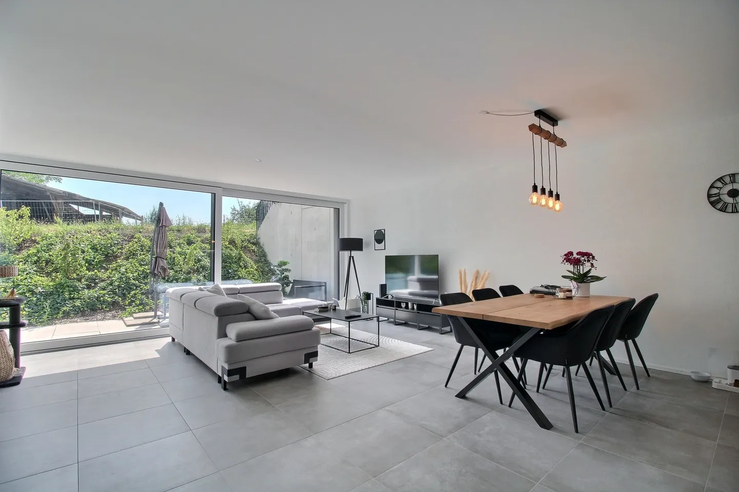 Charming 2.5-room apartment in Corminboeuf - Photo 1 of 7