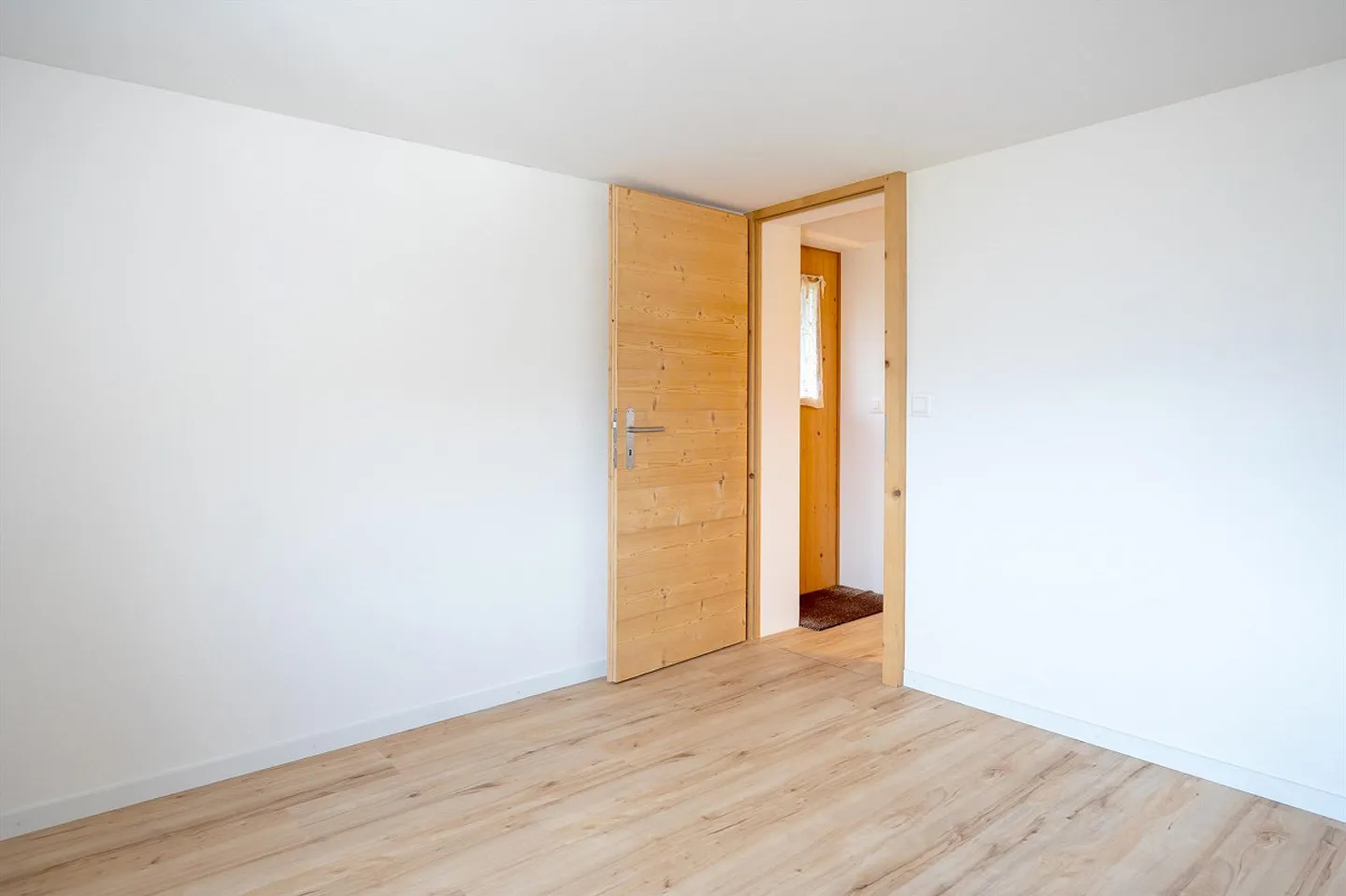 Bright 3.5-Room Apartment - Photo 4 of 13