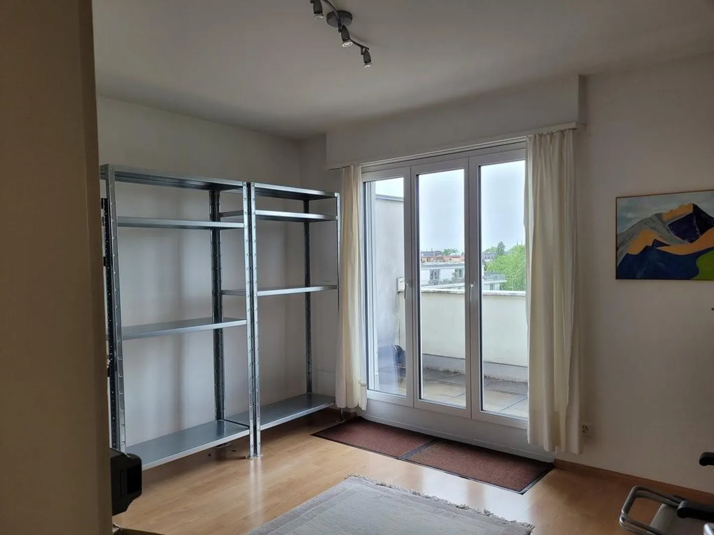 Bright hobby room with balcony on the 5th floor - no living opportunity - Photo 2 of 5
