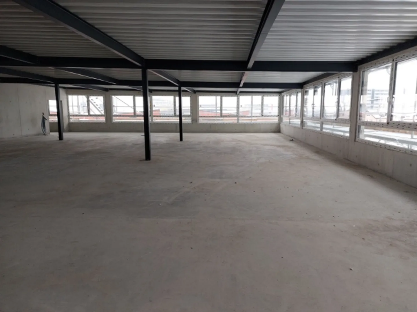 "ZI CHAMPS-LOVATS, New Business Premises" - Photo 3 of 8