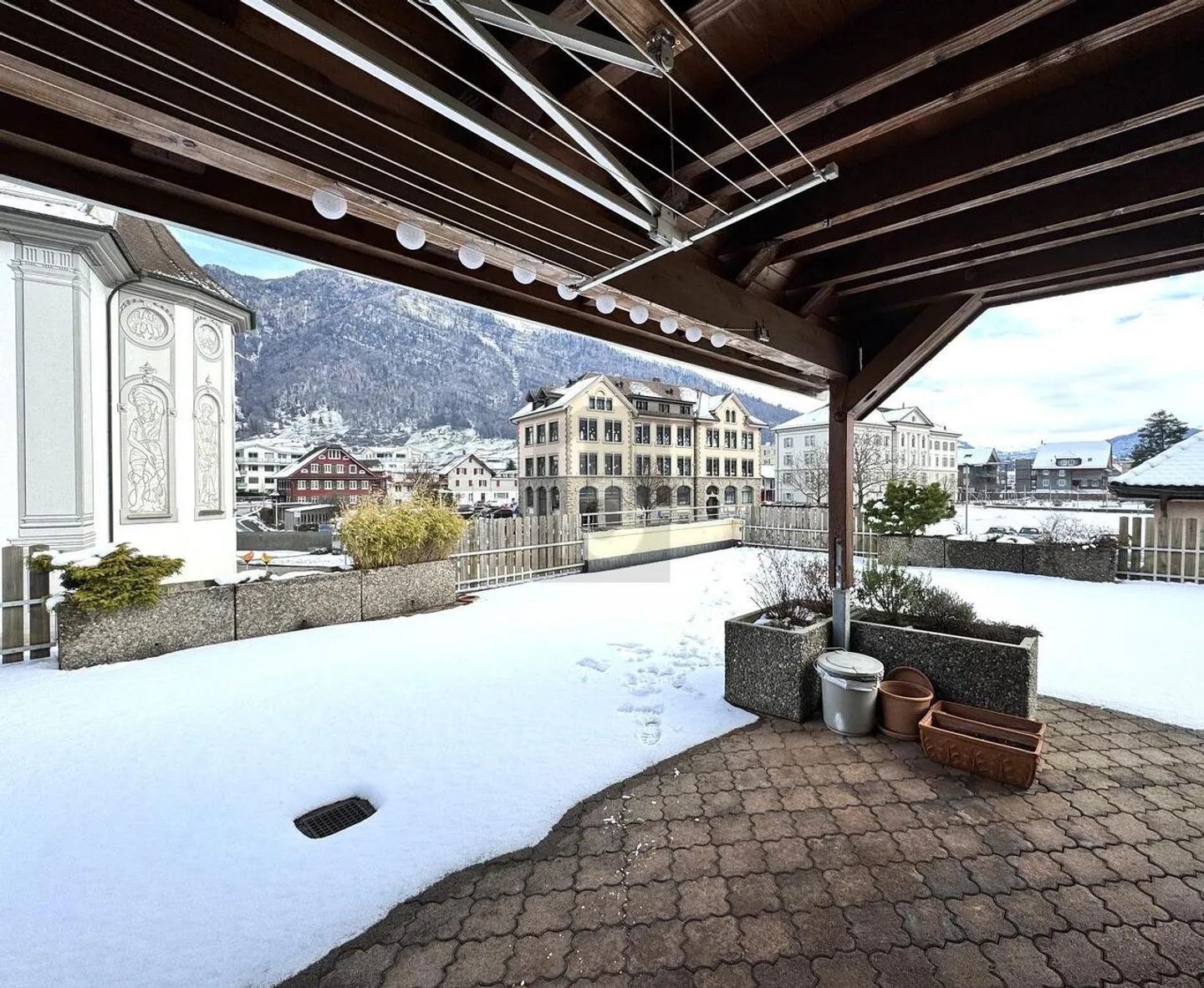 CENTRAL, CHARMING, QUIET - Photo 5 of 6