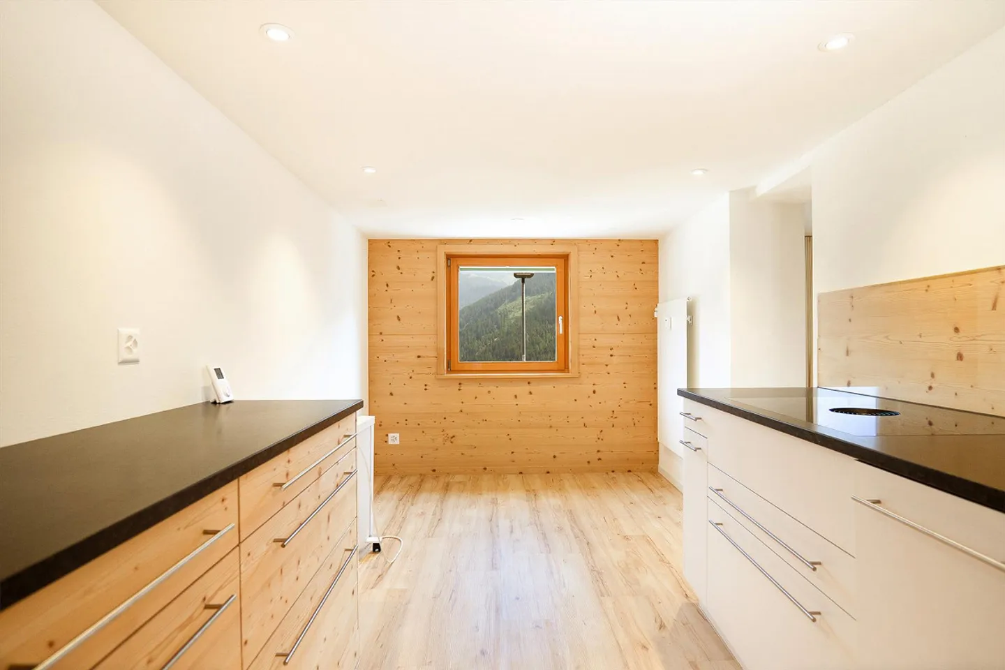 Bright 3.5-Room Apartment - Photo 10 of 13
